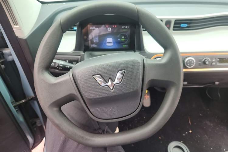Used Wuling Hongguang MINIEV 2020 Enjoy Edition Lithium-Ion Battery Steering Wheel