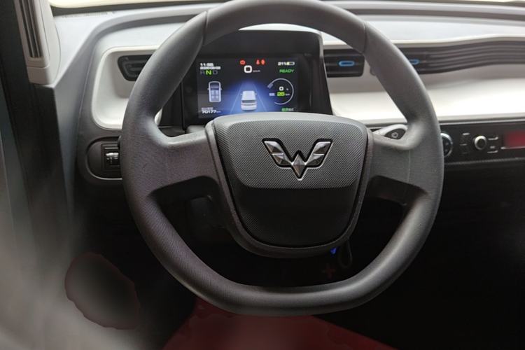 Used Wuling Hongguang MINIEV 2020 Freedom Version Lithium Iron Phosphate Steering Wheel