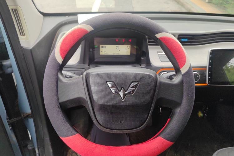 Used Wuling Hongguang MINIEV 2020 Easy Version Lithium-Ion Battery Steering Wheel