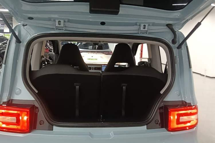 Used Wuling Hongguang MINIEV 2020 Freedom Version Lithium Iron Phosphate Trunk