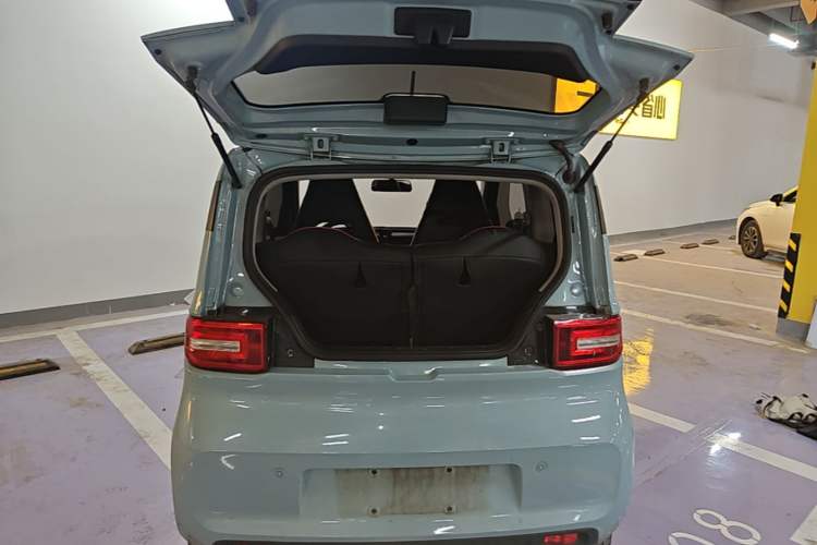 Used Wuling Hongguang MINIEV 2020 Freedom Version Lithium Iron Phosphate Trunk