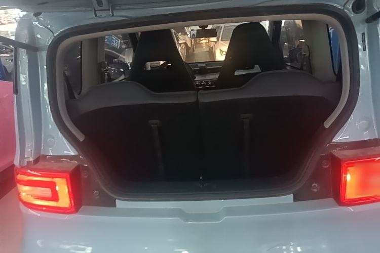 Used Wuling Hongguang MINIEV 2020 Zizai Version Lithium-NMC Trunk