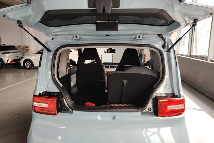 Used Wuling Hongguang MINIEV 2020 Freedom Version Lithium Iron Phosphate Trunk