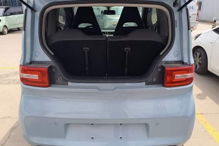 Used Wuling Hongguang MINIEV 2020 Zizai Version Lithium-NMC Trunk