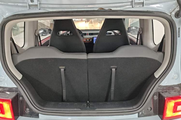 Used Wuling Hongguang MINIEV 2020 Enjoyment Model Lithium Iron Phosphate Trunk