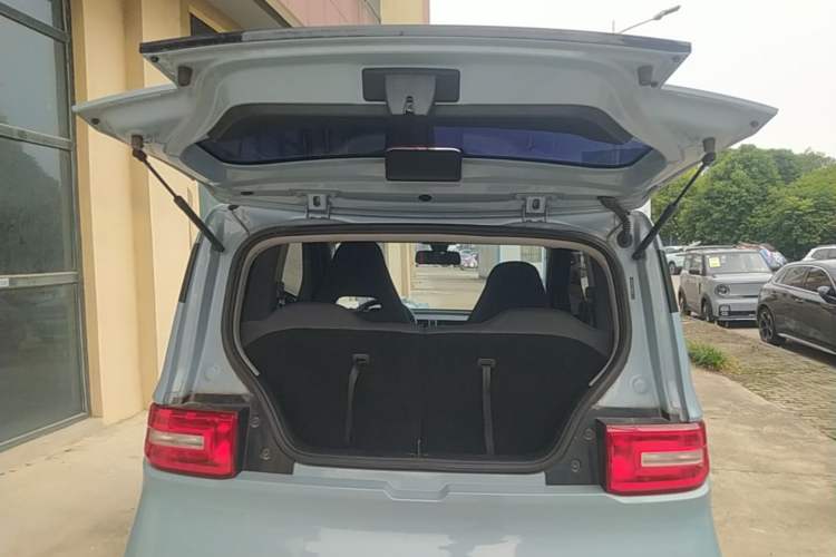 Used Wuling Hongguang MINIEV 2020 Freedom Version Lithium Iron Phosphate Trunk
