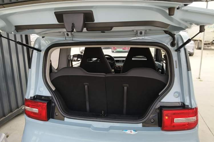 Used Wuling Hongguang MINIEV 2020 Enjoyment Model Lithium Iron Phosphate Trunk