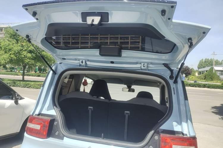 Used Wuling Hongguang MINIEV 2020 Zizai Version Lithium-NMC Trunk