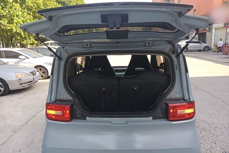 Used Wuling Hongguang MINIEV 2020 Zizai Version Lithium-NMC Trunk