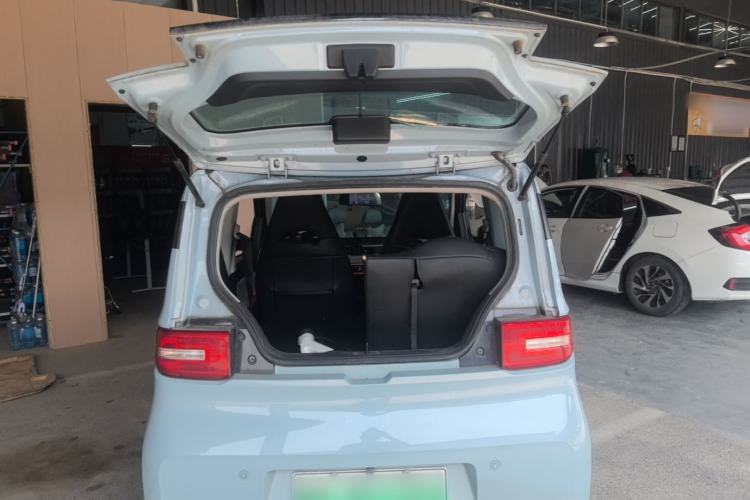 Used Wuling Hongguang MINIEV 2020 Zizai Version Lithium-NMC Trunk