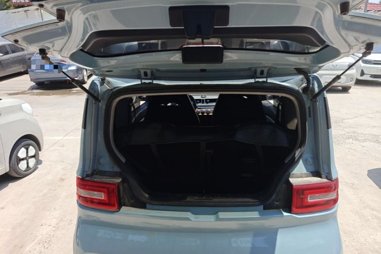 Used Wuling Hongguang MINIEV 2020 Zizai Version Lithium-NMC Trunk