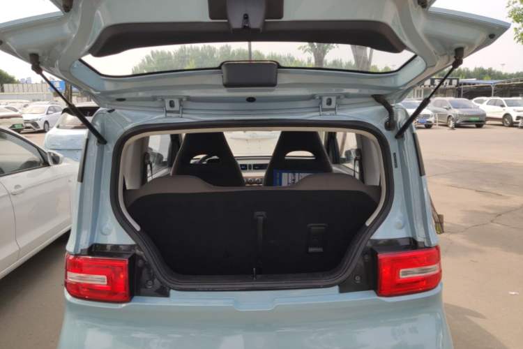 Used Wuling Hongguang MINIEV 2020 Freedom Version Lithium Iron Phosphate Trunk