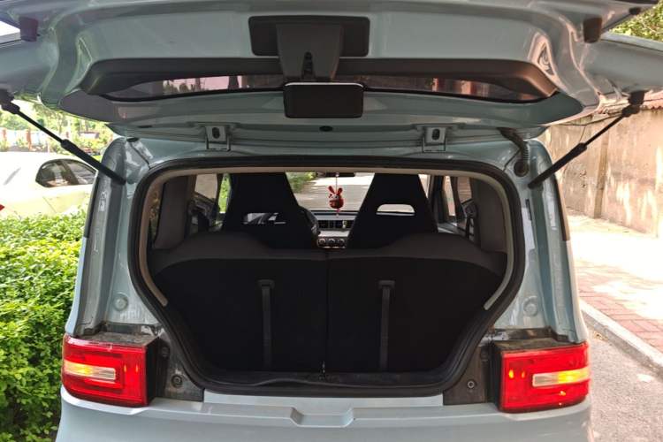 Used Wuling Hongguang MINIEV 2020 Freedom Version Lithium Iron Phosphate Trunk
