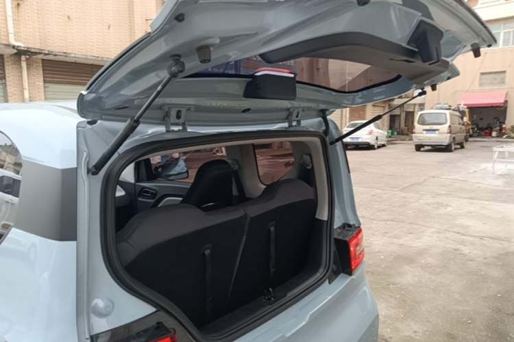 Used Wuling Hongguang MINIEV 2020 Freedom Version Lithium Iron Phosphate Trunk