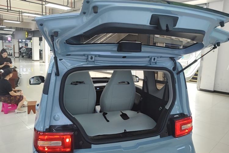 Used Wuling Hongguang MINIEV 2020 Zizai Version Lithium-NMC Trunk