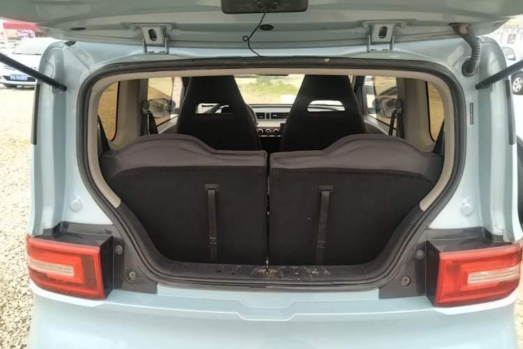 Used Wuling Hongguang MINIEV 2020 Enjoyment Model Lithium Iron Phosphate Trunk