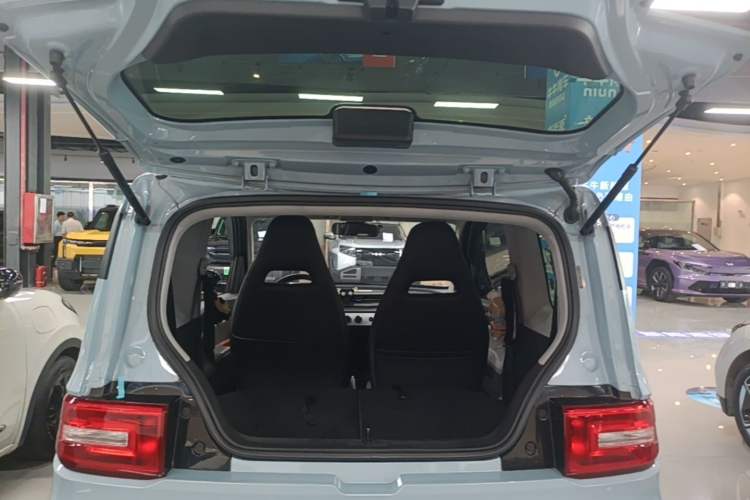 Used Wuling Hongguang MINIEV 2020 Enjoyment Model Lithium Iron Phosphate Trunk