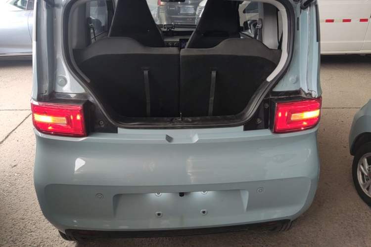 Used Wuling Hongguang MINIEV 2020 Freedom Version Lithium Iron Phosphate Trunk