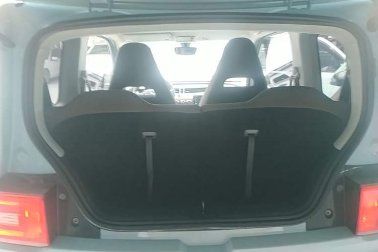 Used Wuling Hongguang MINIEV 2020 Lite Version Lithium Iron Phosphate Trunk