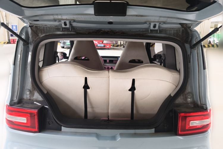 Used Wuling Hongguang MINIEV 2020 Zizai Version Lithium-NMC Trunk