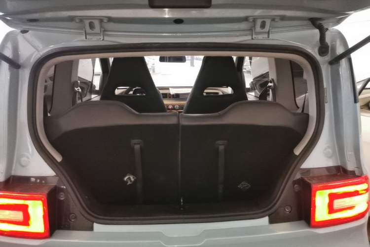 Used Wuling Hongguang MINIEV 2020 Enjoyment Model Lithium Iron Phosphate Trunk