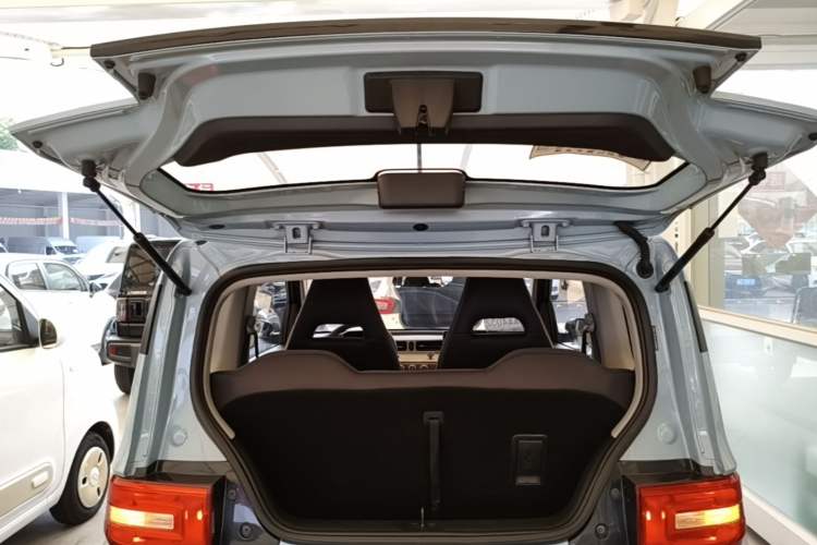 Used Wuling Hongguang MINIEV 2020 Zizai Version Lithium-NMC Trunk