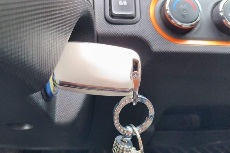 Used Wuling Hongguang MINIEV 2020 Zizai Version Lithium-NMC Vehicle Key