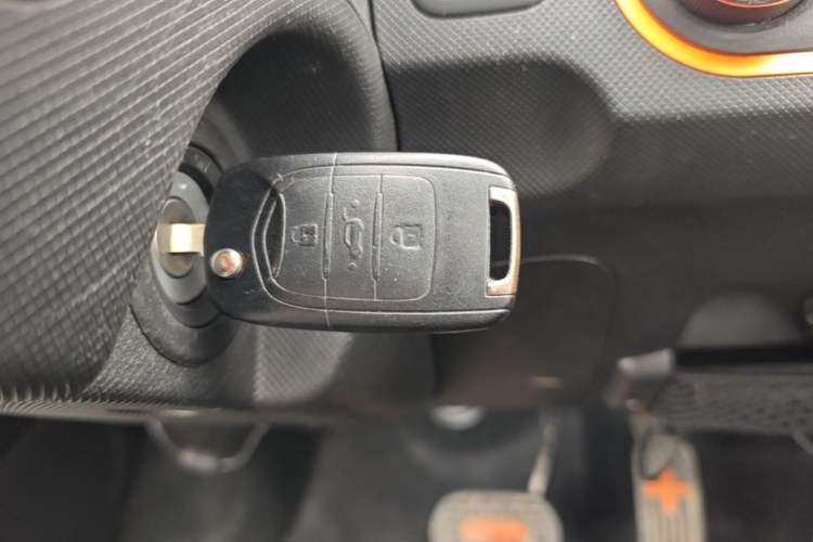 Used Wuling Hongguang MINIEV 2020 Enjoyment Model Lithium Iron Phosphate Vehicle Key