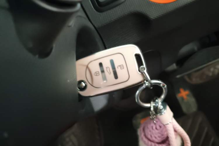 Used Wuling Hongguang MINIEV 2020 Zizai Version Lithium-NMC Vehicle Key