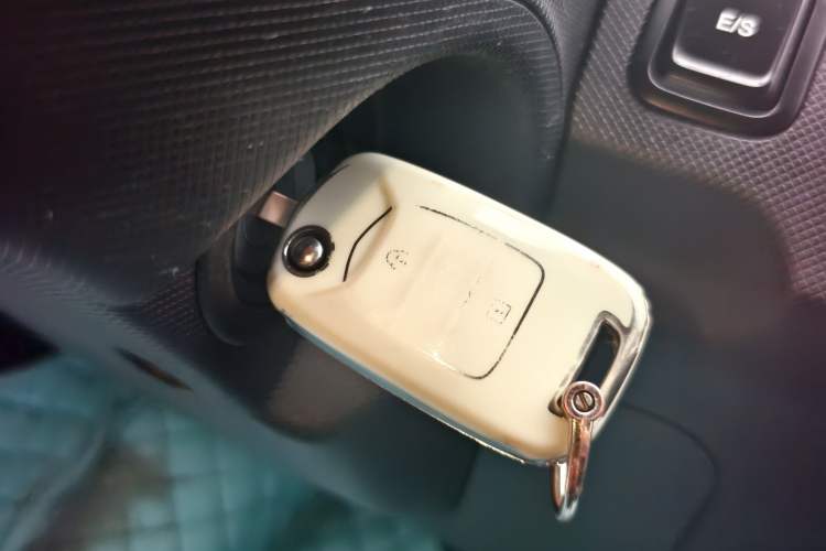 Used Wuling Hongguang MINIEV 2020 Freedom Version Lithium Iron Phosphate Vehicle Key