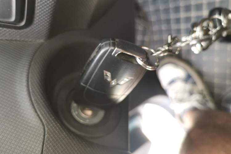 Used Wuling Hongguang MINIEV 2020 Enjoyment Model Lithium Iron Phosphate Vehicle Key