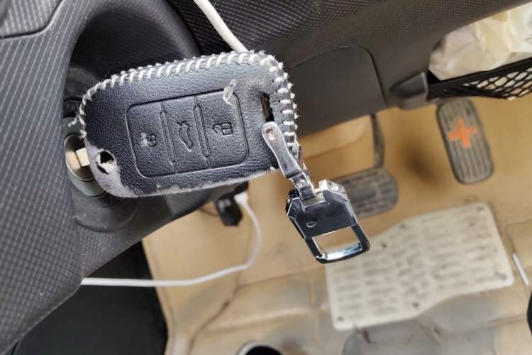 Used Wuling Hongguang MINIEV 2020 Enjoyment Model Lithium Iron Phosphate Vehicle Key