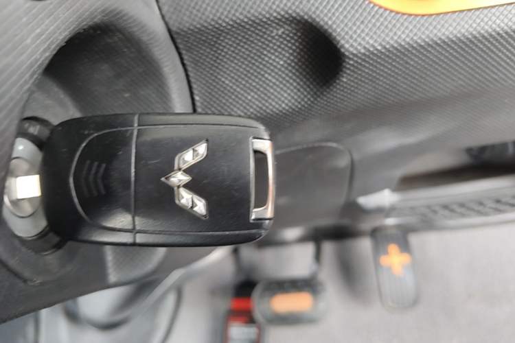 Used Wuling Hongguang MINIEV 2020 Zizai Version Lithium-NMC Vehicle Key