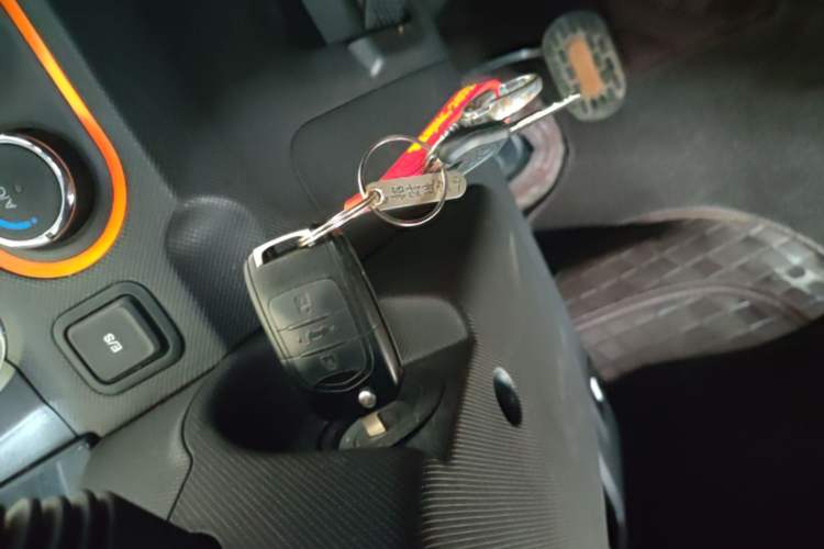 Used Wuling Hongguang MINIEV 2020 Freedom Version Lithium Iron Phosphate Vehicle Key