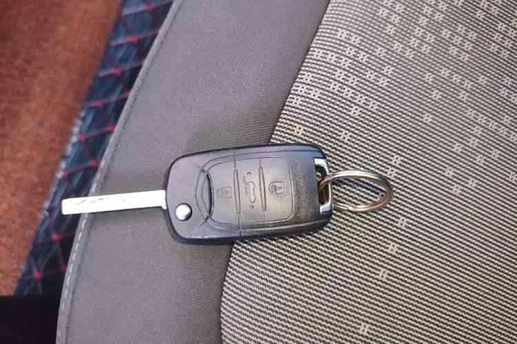 Used Wuling Hongguang MINIEV 2020 Enjoyment Model Lithium Iron Phosphate Vehicle Key
