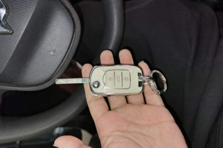 Used Wuling Hongguang MINIEV 2020 Enjoyment Model Lithium Iron Phosphate Vehicle Key
