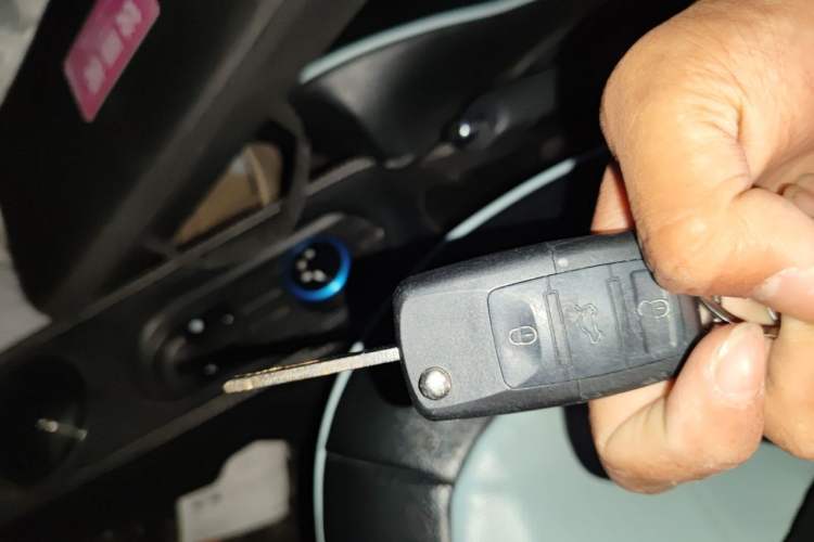 Used Wuling Hongguang MINIEV 2020 Freedom Version Lithium Iron Phosphate Vehicle Key