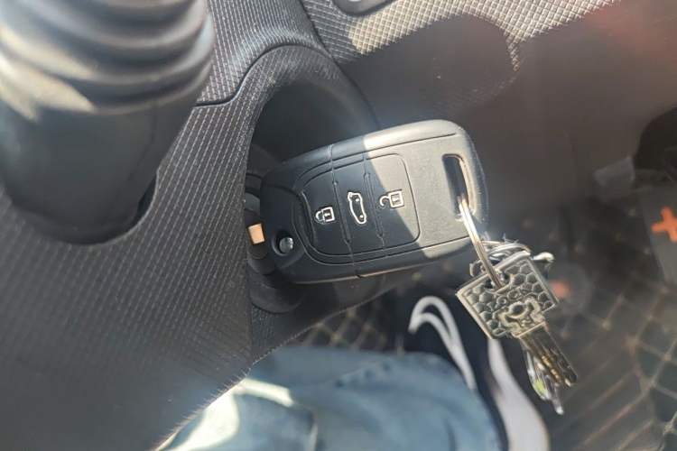 Used Wuling Hongguang MINIEV 2020 Zizai Version Lithium-NMC Vehicle Key