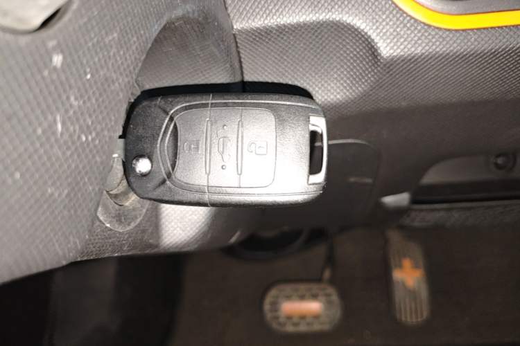 Used Wuling Hongguang MINIEV 2020 Enjoyment Model Lithium Iron Phosphate Vehicle Key