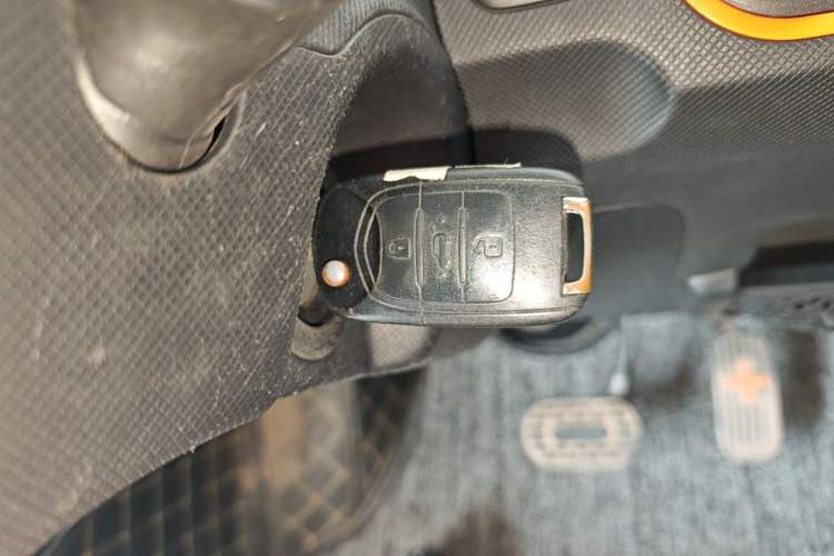 Used Wuling Hongguang MINIEV 2020 Freedom Version Lithium Iron Phosphate Vehicle Key
