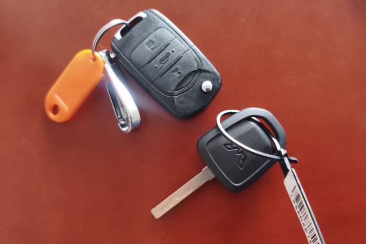 Used Wuling Hongguang MINIEV 2020 Enjoyment Model Lithium Iron Phosphate Vehicle Key