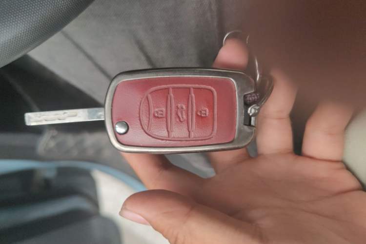Used Wuling Hongguang MINIEV 2020 Enjoyment Model Lithium Iron Phosphate Vehicle Key