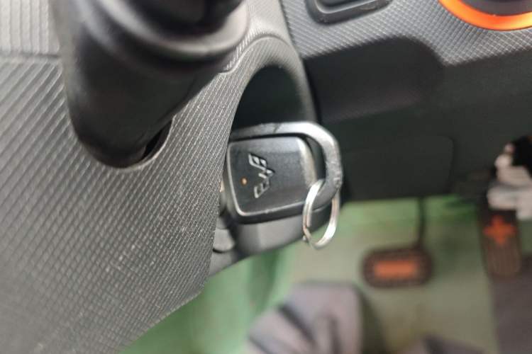 Used Wuling Hongguang MINIEV 2020 Freedom Version Lithium Iron Phosphate Vehicle Key