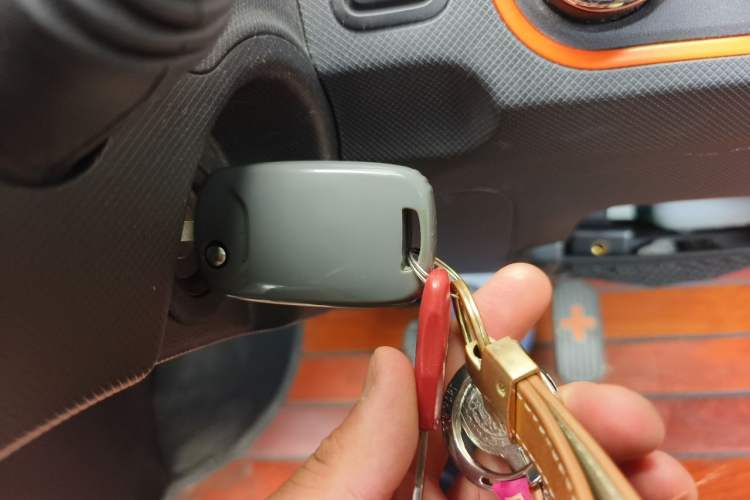 Used Wuling Hongguang MINIEV 2020 Enjoyment Model Lithium Iron Phosphate Vehicle Key