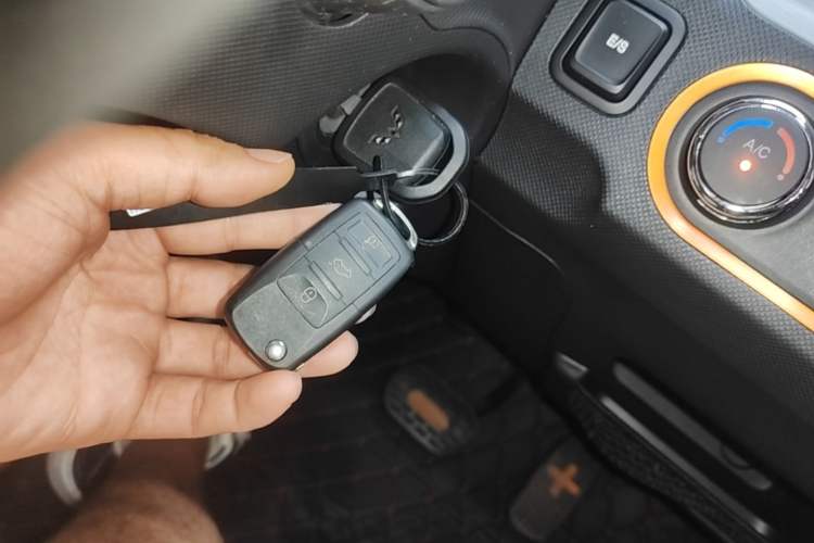 Used Wuling Hongguang MINIEV 2020 Enjoyment Model Lithium Iron Phosphate Vehicle Key