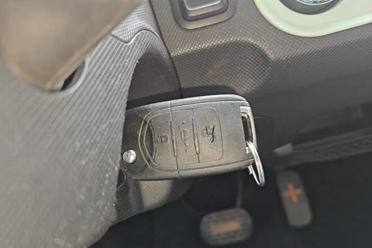 Used Wuling Hongguang MINIEV 2020 Freedom Version Lithium Iron Phosphate Vehicle Key