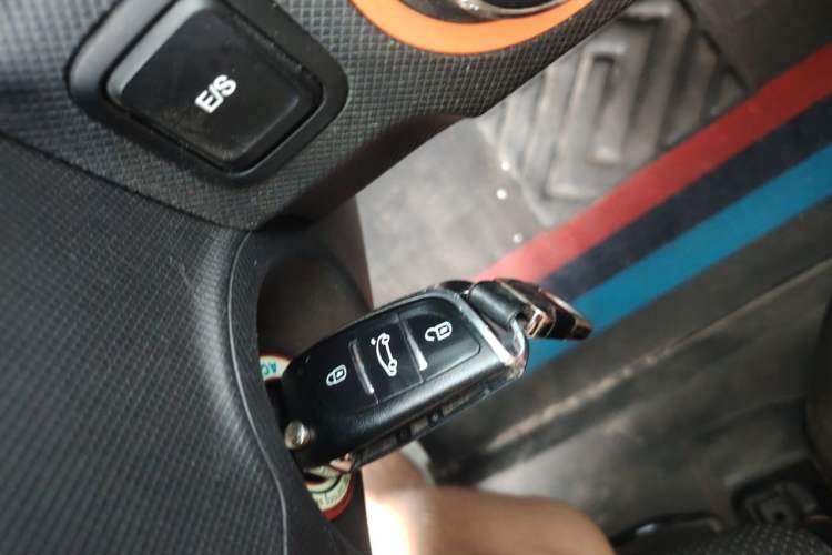 Used Wuling Hongguang MINIEV 2020 Enjoyment Model Lithium Iron Phosphate Vehicle Key