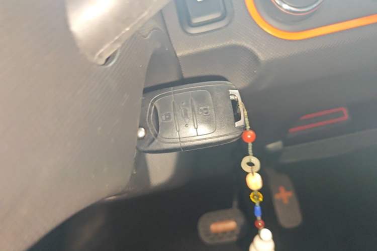 Used Wuling Hongguang MINIEV 2020 Zizai Version Lithium-NMC Vehicle Key