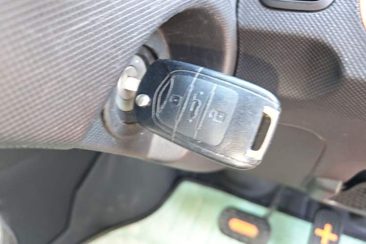 Used Wuling Hongguang MINIEV 2020 Enjoyment Model Lithium Iron Phosphate Vehicle Key