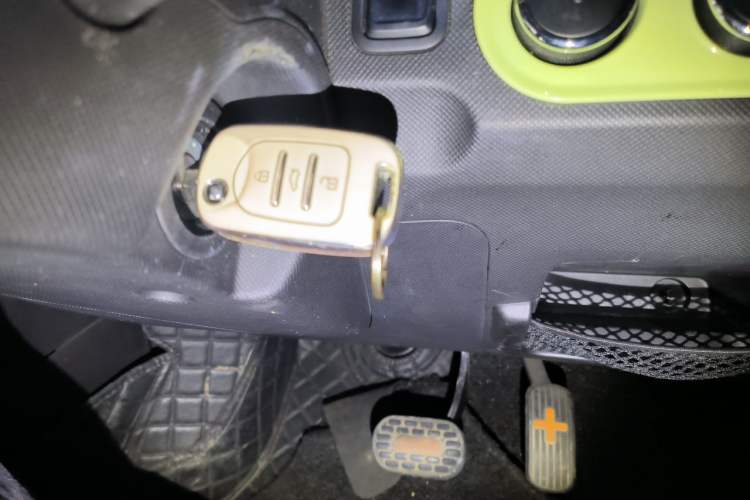 Used Wuling Hongguang MINIEV 2020 Freedom Version Lithium Iron Phosphate Vehicle Key